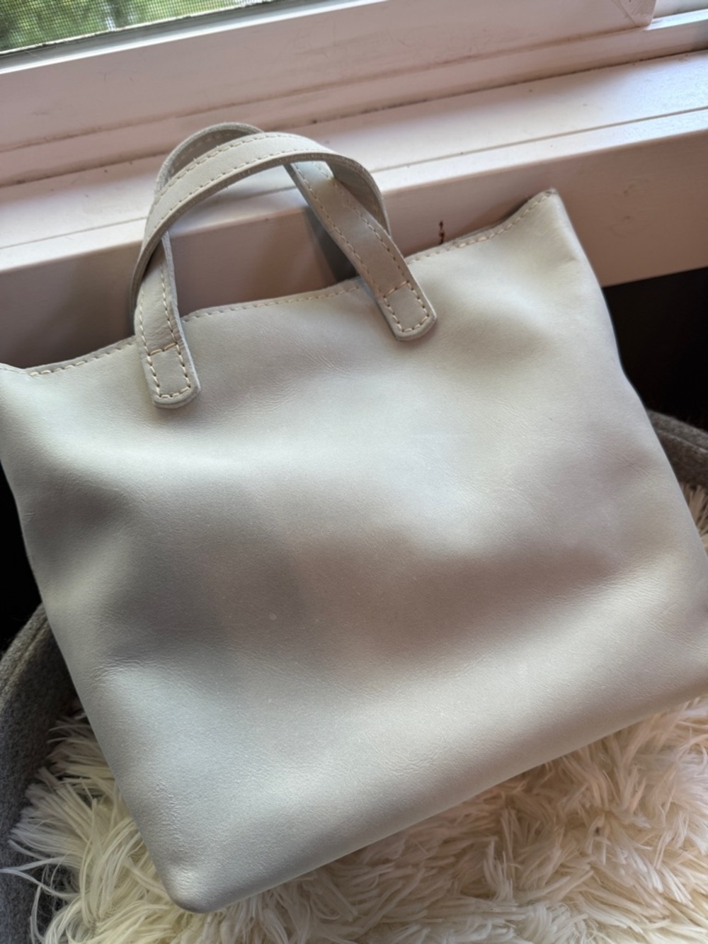 🦄 Unicorn Portland Leather PLG Beluga Mini Zipper Crossbody Tote - Picture 7 of 7